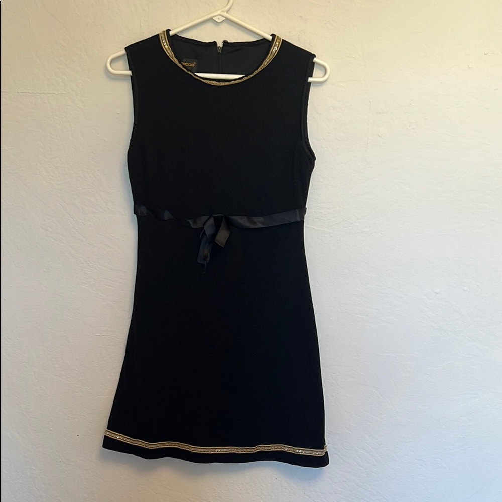 Donna Ricco Black Sheath Dress Sleeveless Crew Neck